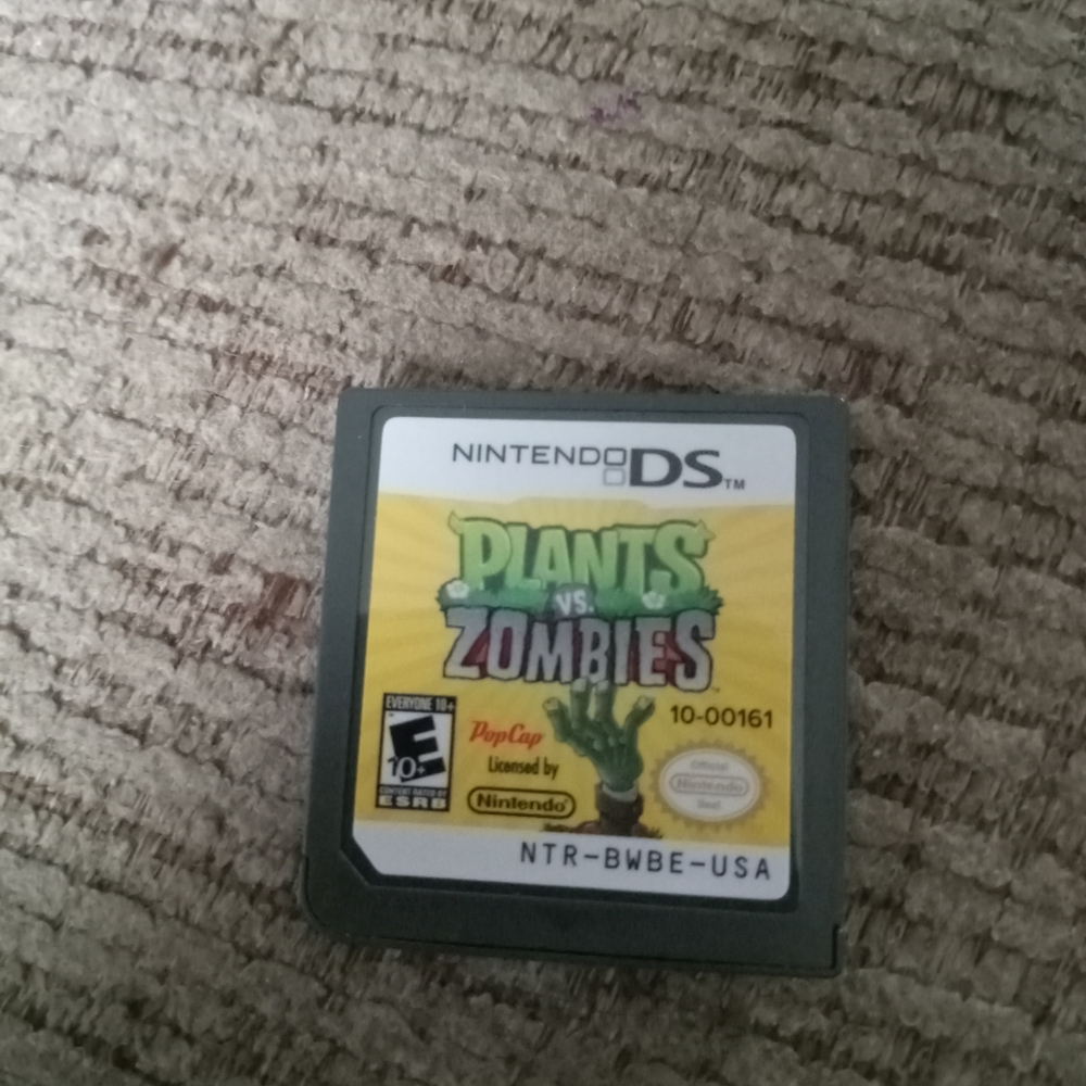 Plants VS Zombies Nintendo DS Game